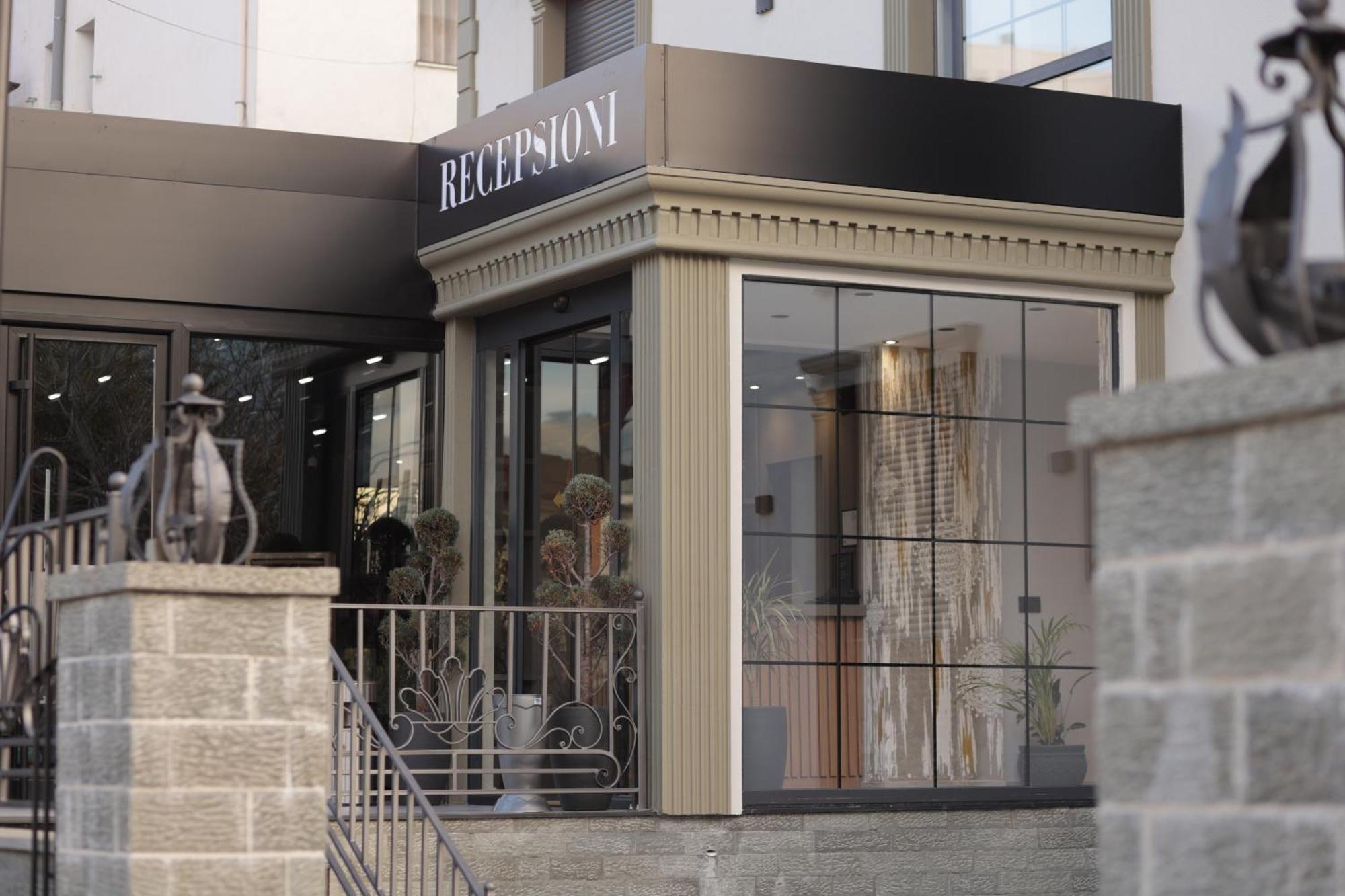Residence Inn Tirana Exterior photo