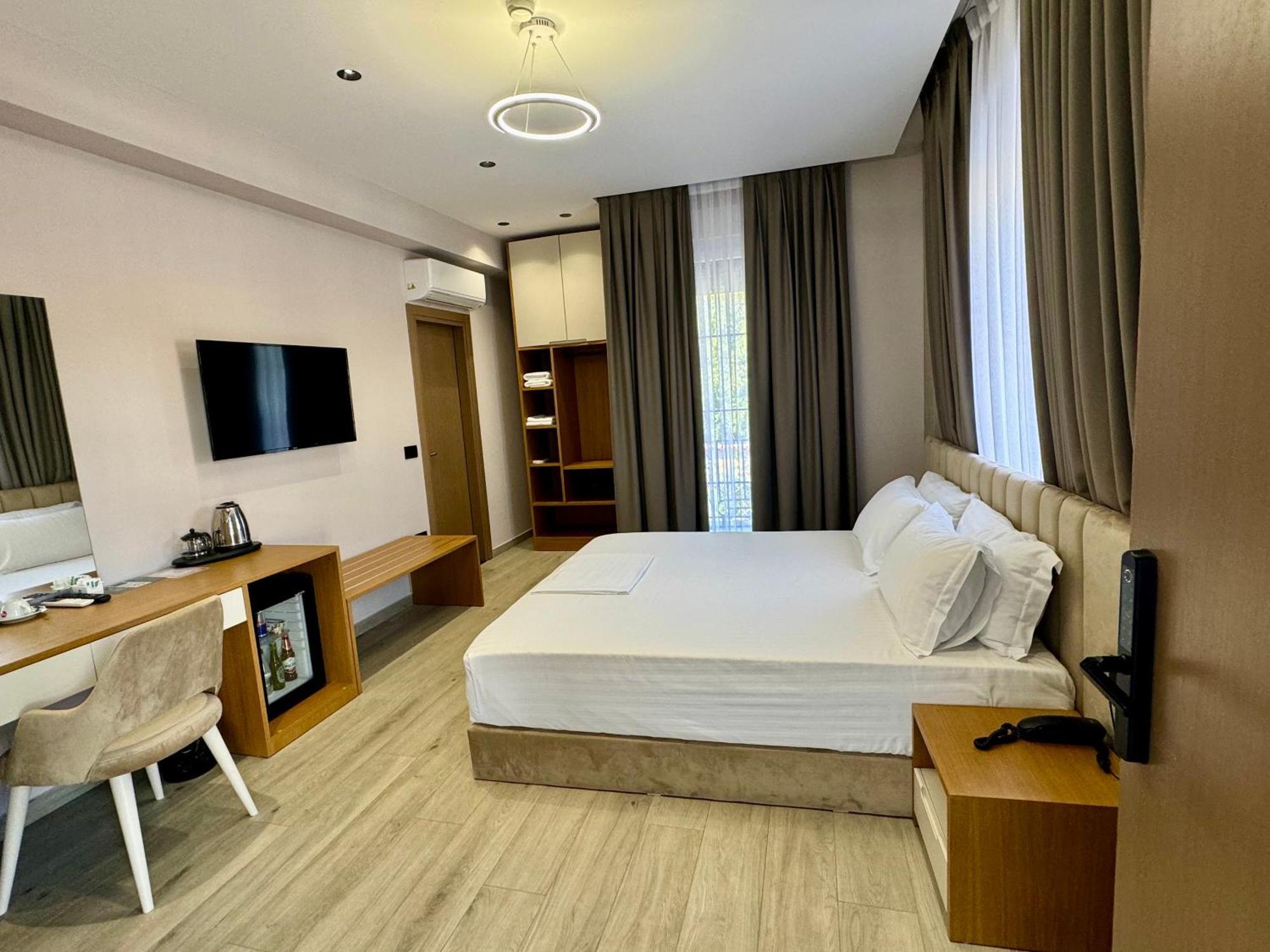 Residence Inn Tirana Exterior photo
