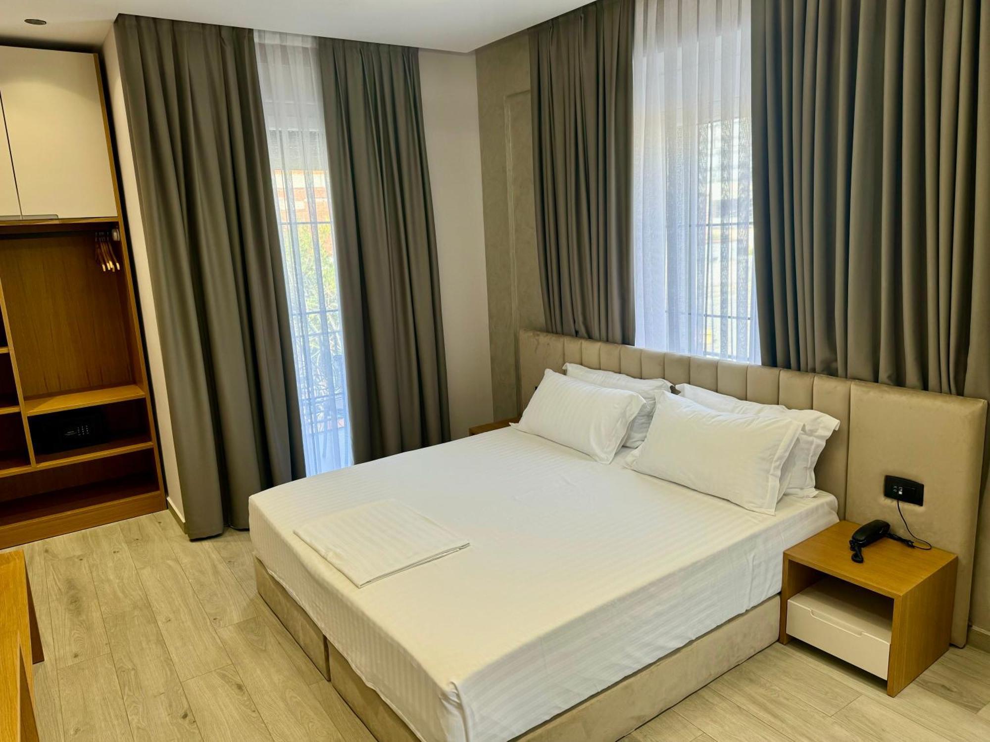 Residence Inn Tirana Exterior photo